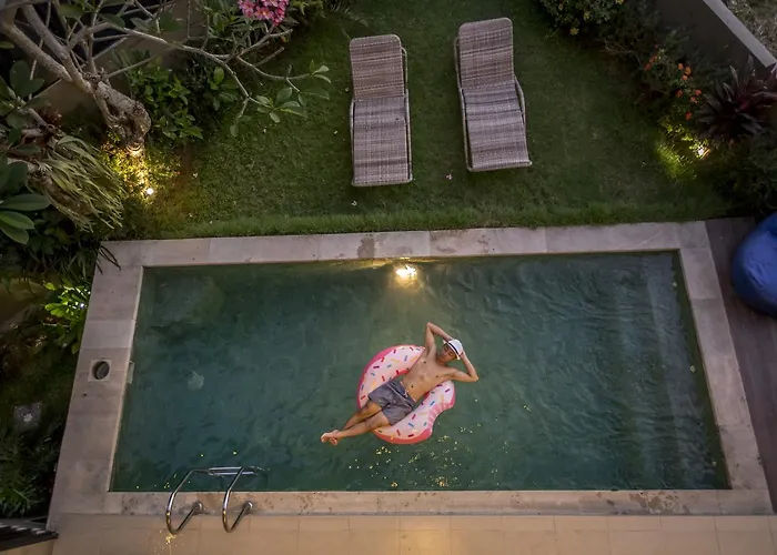 Askara Pererenan Villa